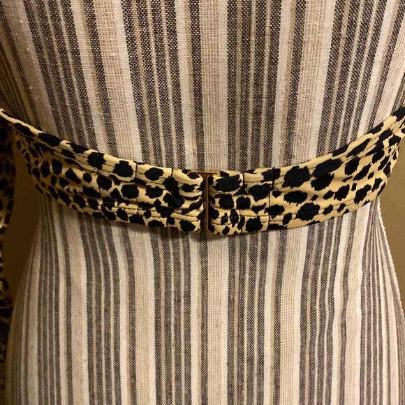 Victoria’s Secret | Leopard Print Bikini Top - 34DD - Picture 4 of 7